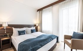 Novum Hotel Continental Frankfurt  3*